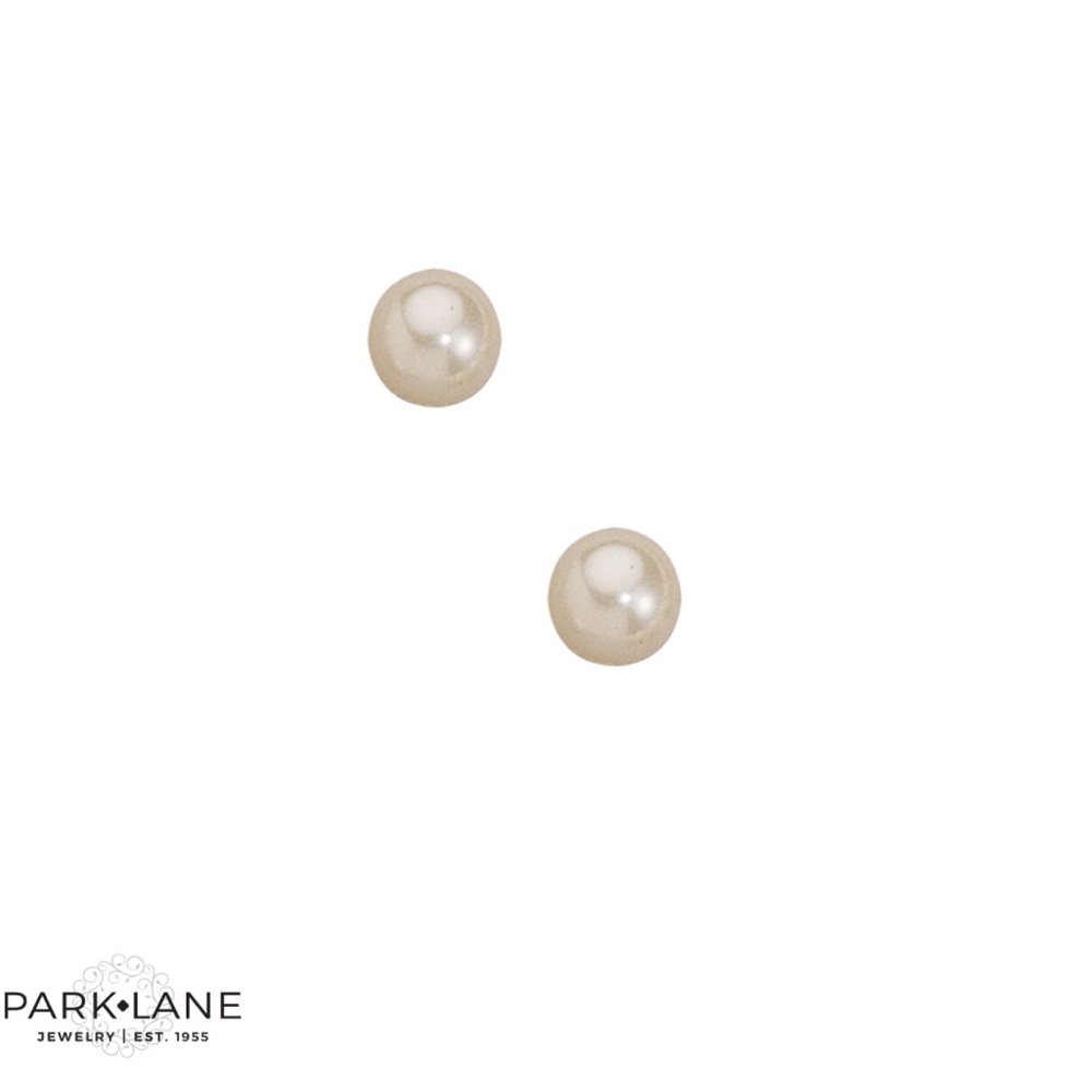 NWT Park Lane Matinee Pearl Stud Earrings